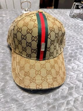 Gucci Beige GG Canvas Baseball Cap with Green and Red Stripe